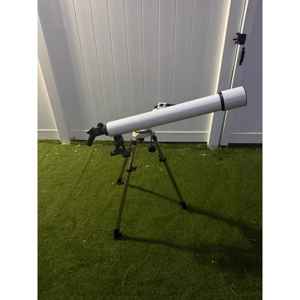 N/A white refractor